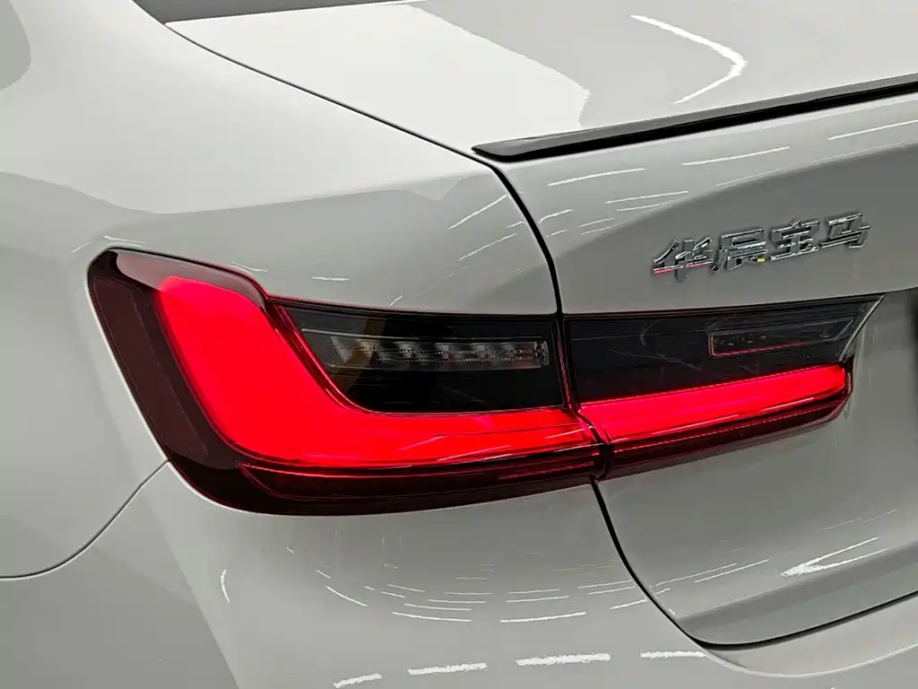 BMW 3 Series 2026 2026 330Li M Sport Shadowline Package