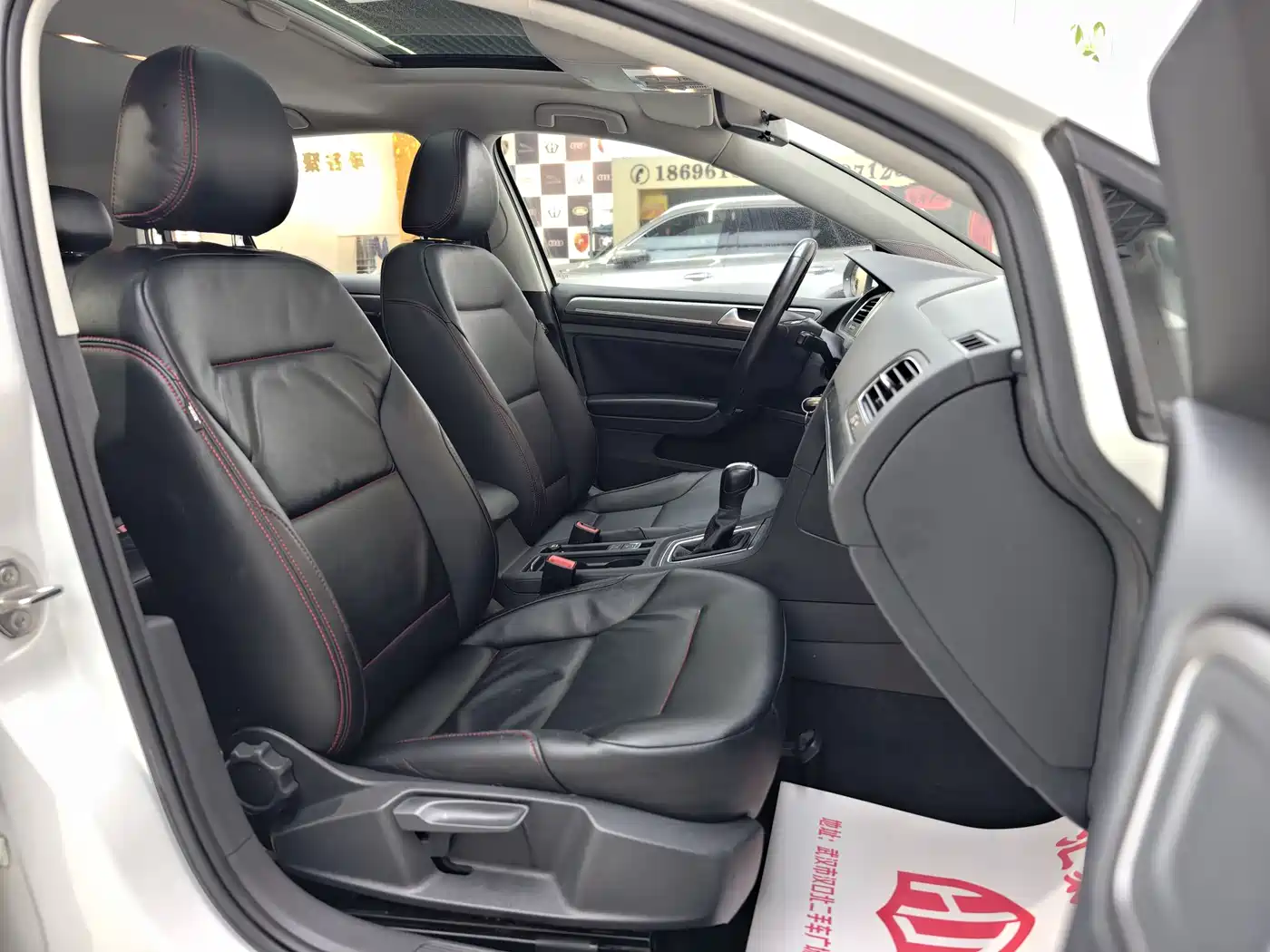 Volkswagen Golf 2016 230TSI Automatic Comfort фото 14