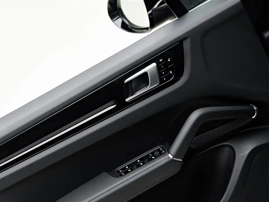Porsche Cayenne 2018 Cayenne S 2.9T фото 16