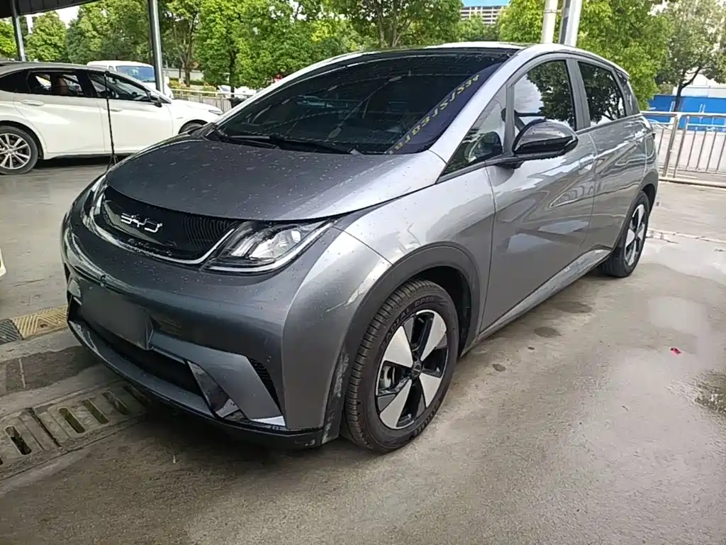 BYD Dolphin 2023