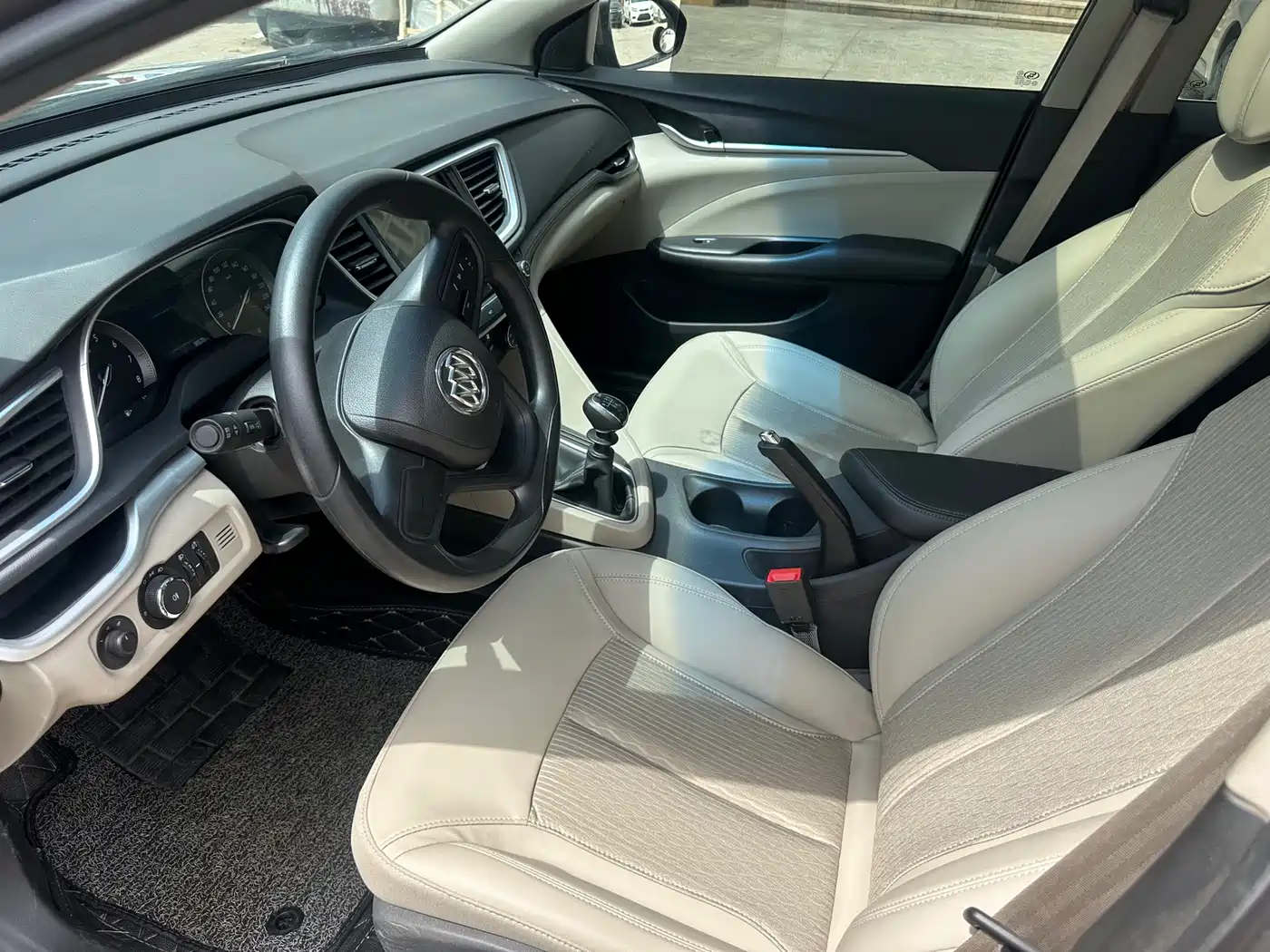 Buick Excelle 2017 15N Manual Elite фото 10