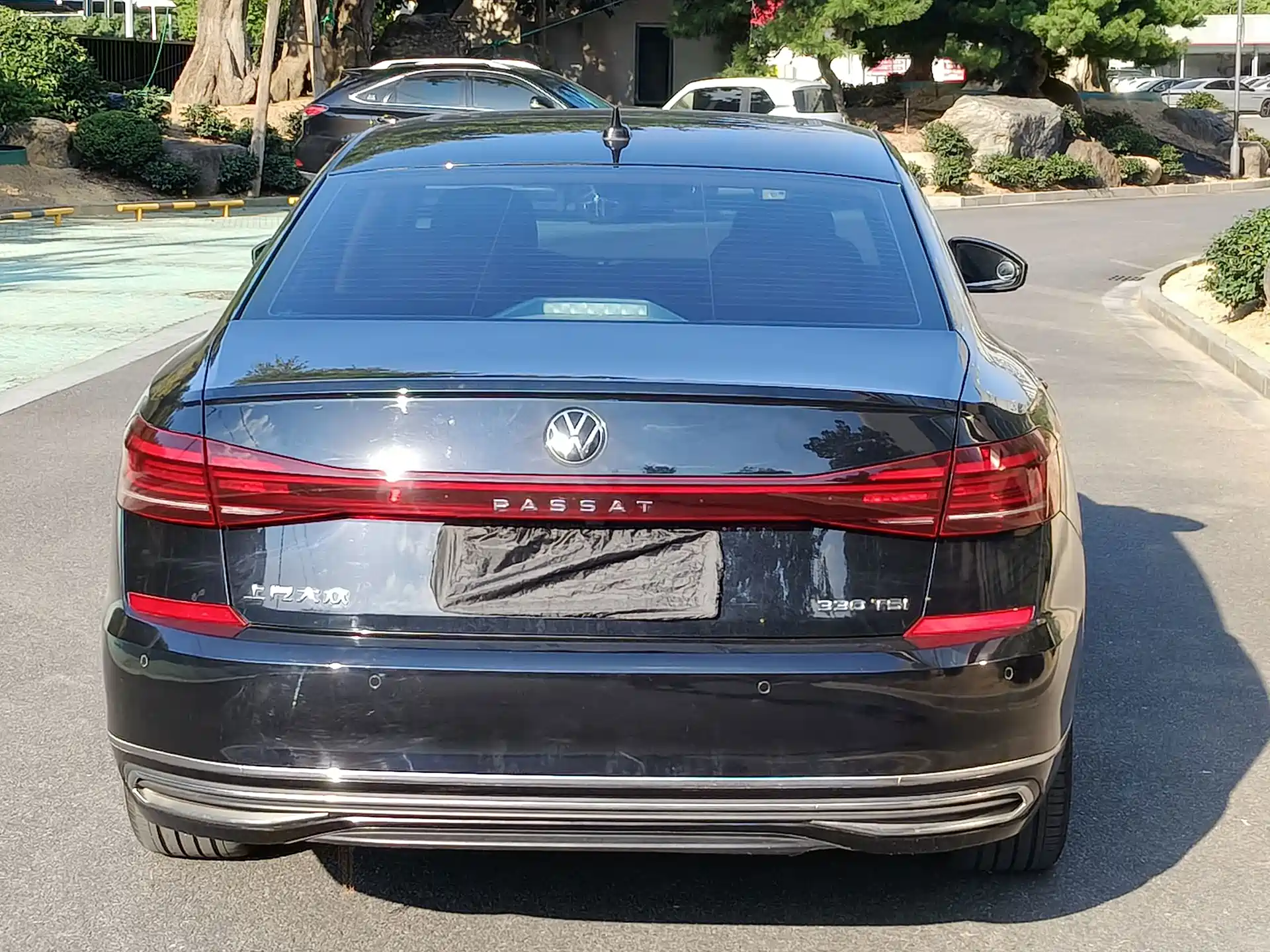 Photo 15 - Volkswagen Passat