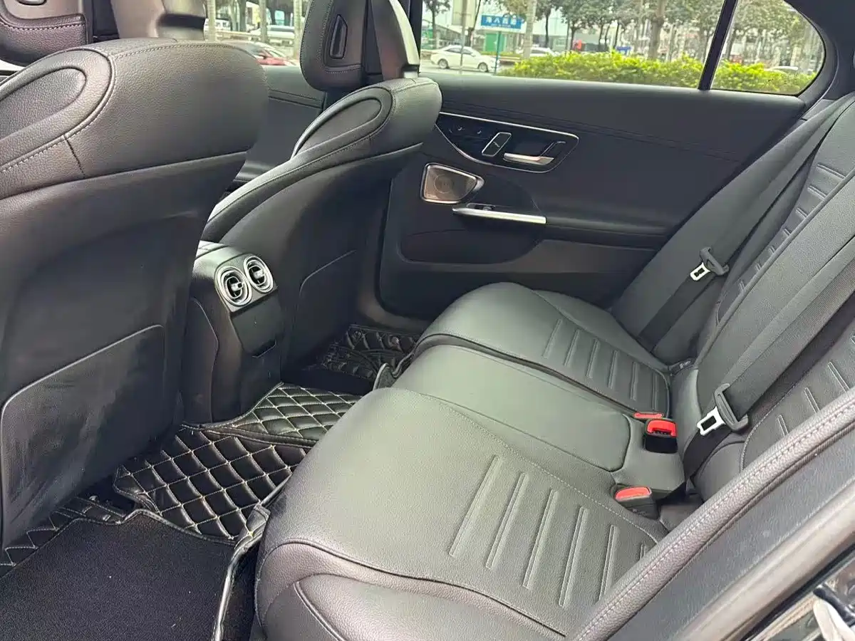 Mercedes-Benz C-Class 2023 C 260 L Night Edition Sport фото 16