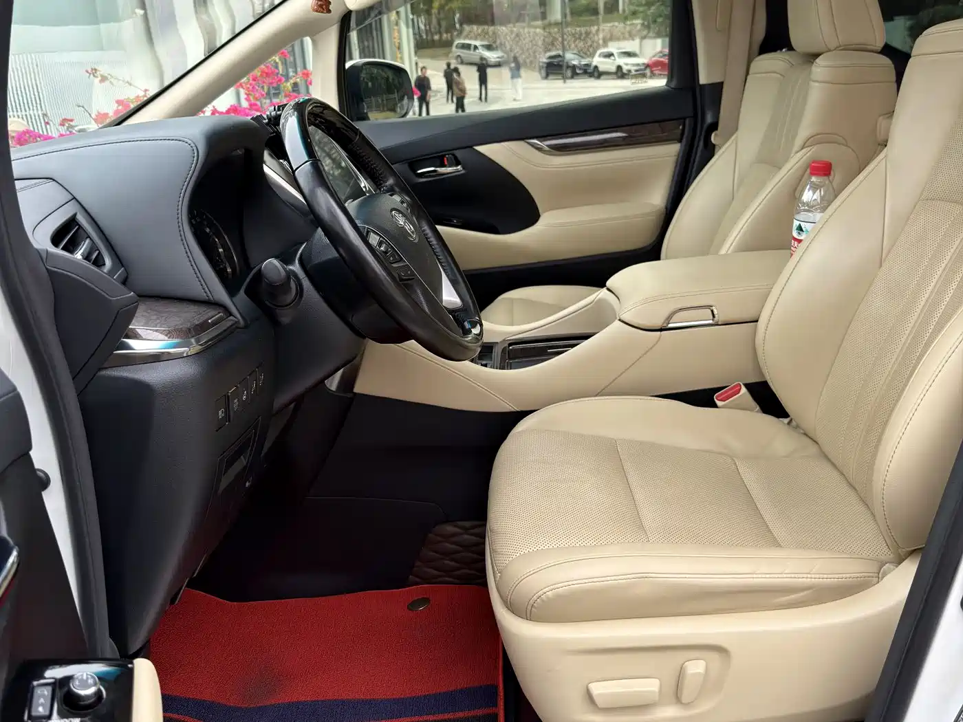 Toyota Alphard 2021 Hybrid 2.5L Premium фото 8