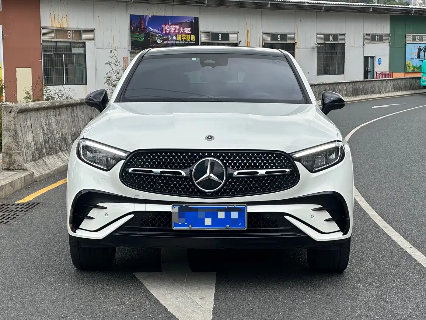Mercedes-Benz GLC Coupe 2025 GLC 300 4MATIC Coupe SUV фото 2