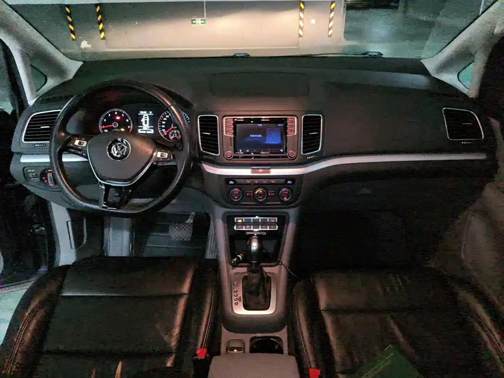 Volkswagen Sharan 2016 2016 380TSI Comfort 7-seater