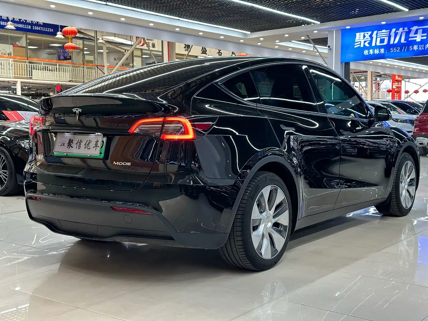 TESLA MODEL Y