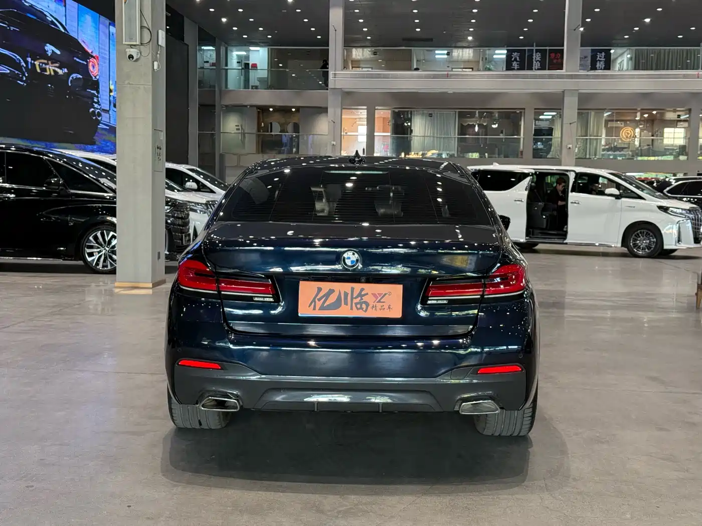 BMW 5 Series, миниатюра 13