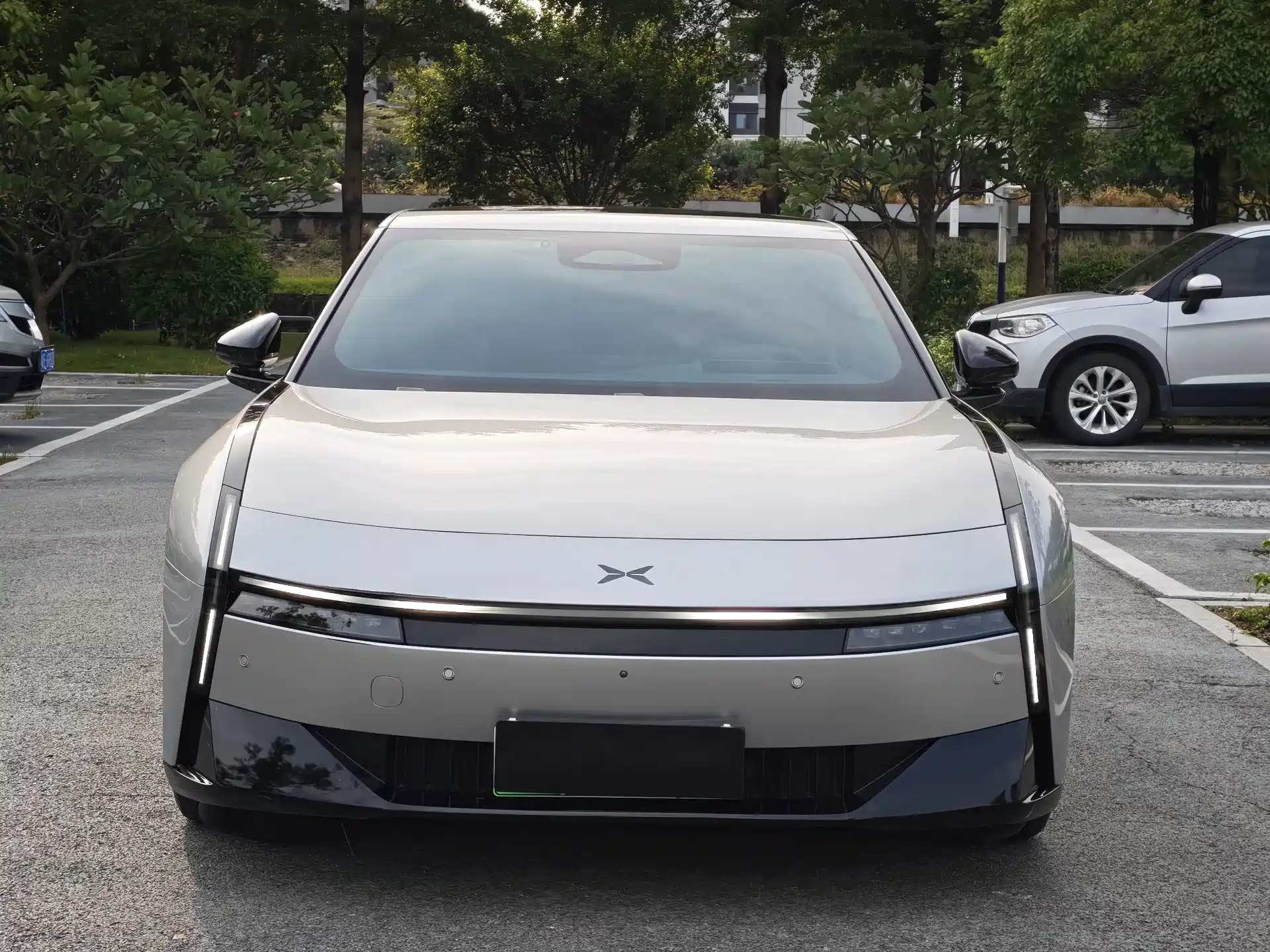 Фото 2 - XPeng P7