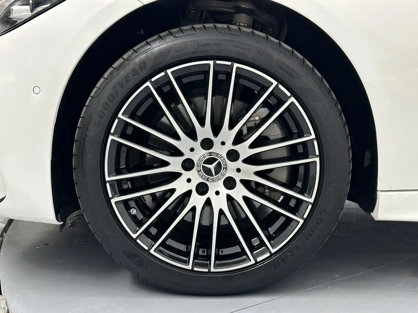 MERCEDES-BENZ CLASS C
