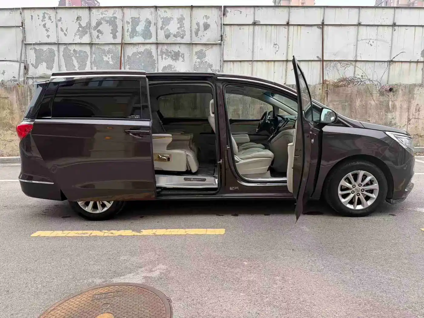 Buick GL8 2017 ES 28T Comfort Type China V фото 11