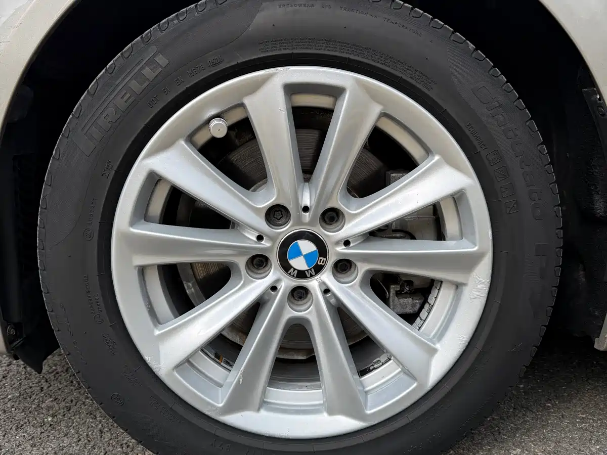 BMW 5 Series 2013 520Li Elegance фото 10