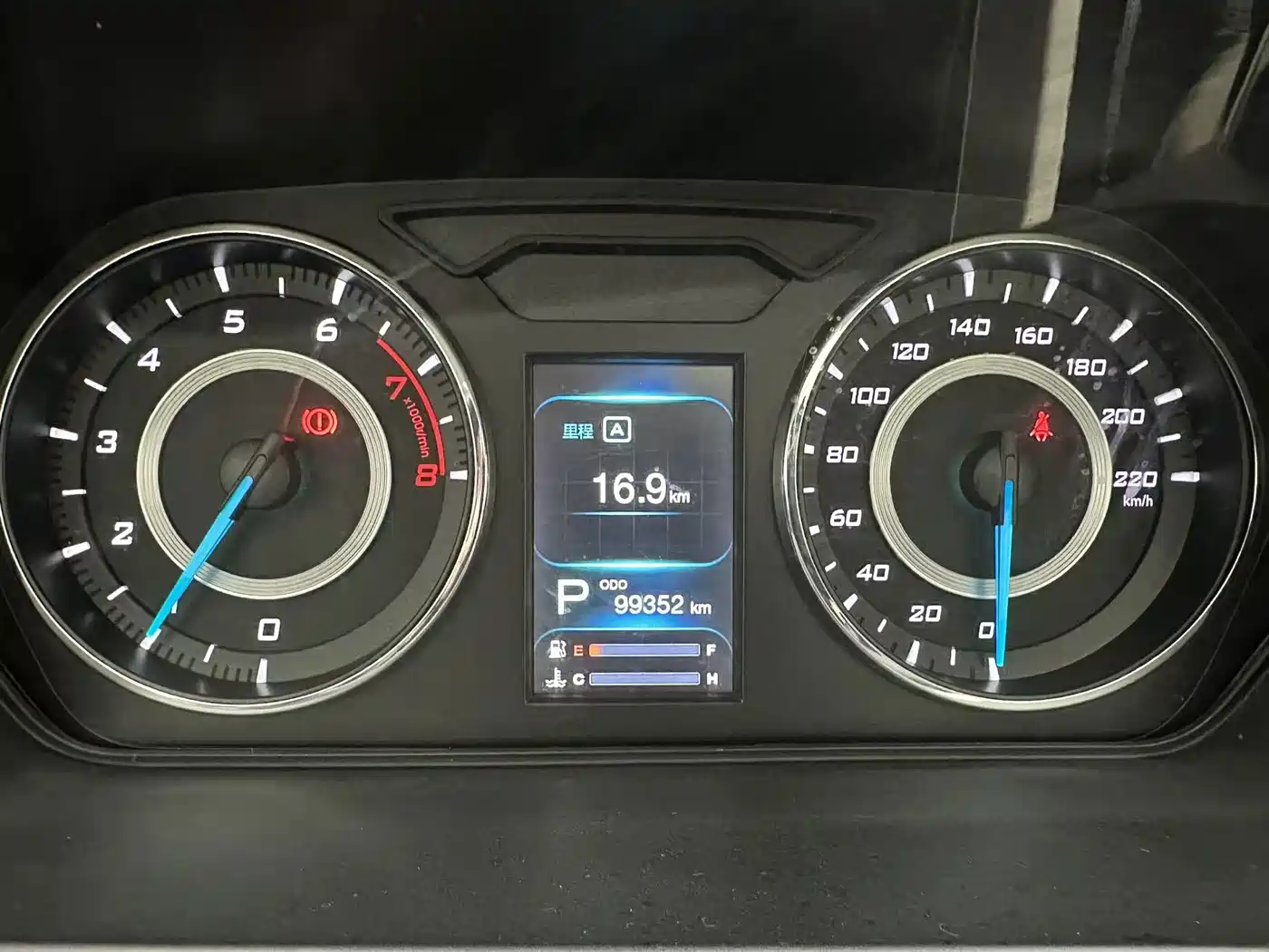 Soueast V5 Lingzhi 2017 2017 1.5L CVT New Leisure Type