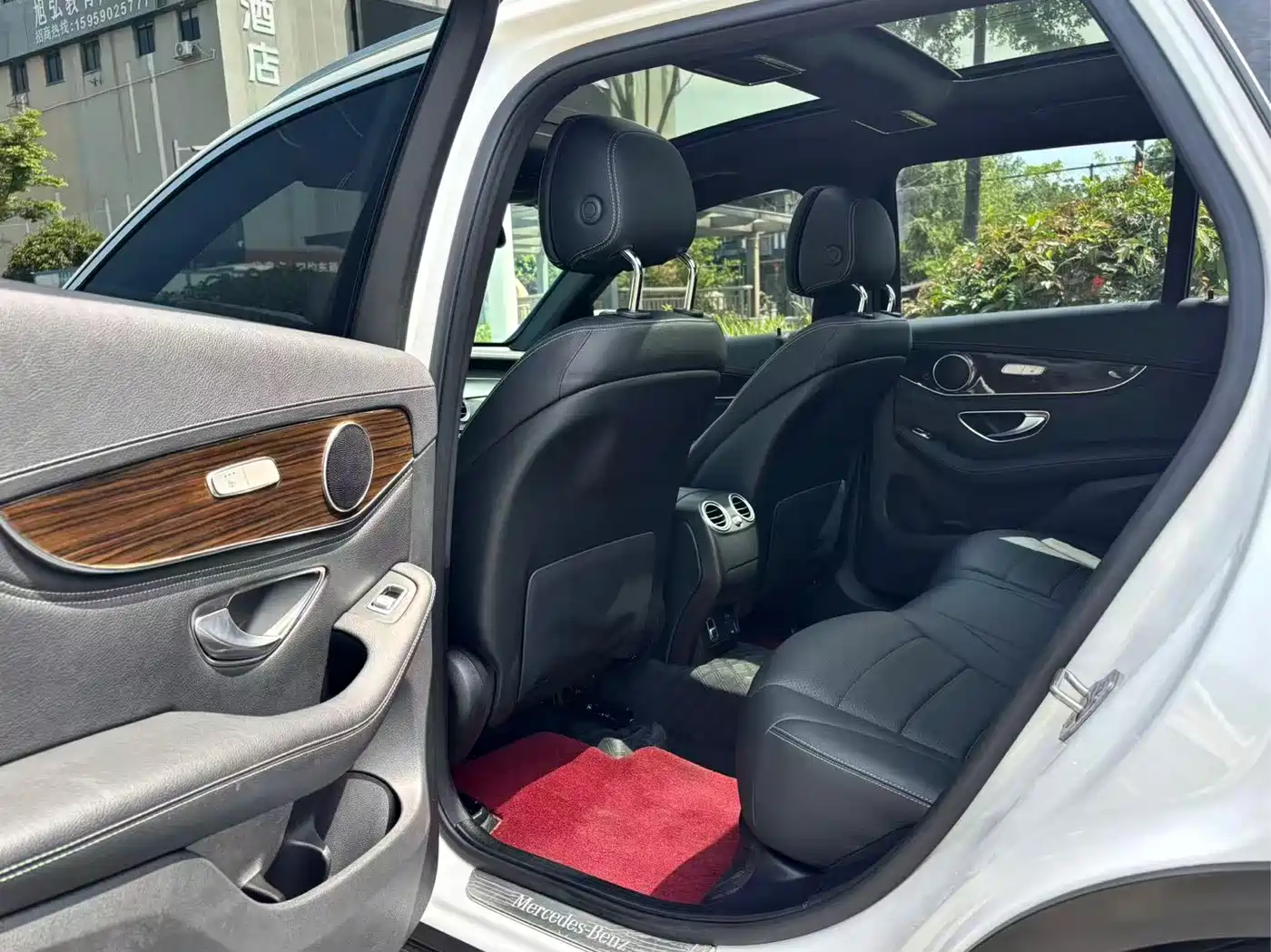 Mercedes-Benz GLC 2019 GLC 260 4MATIC Luxury фото 3