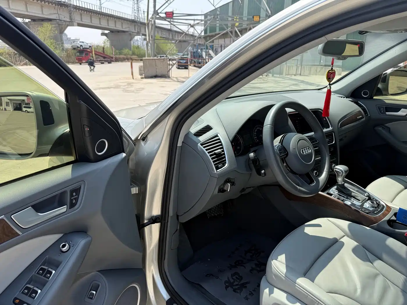 Audi Q5 2015 40 TFSI Comfort фото 14