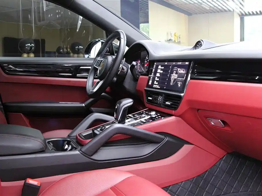 Porsche Cayenne 2019 Cayenne Coupé 3.0T фото 18