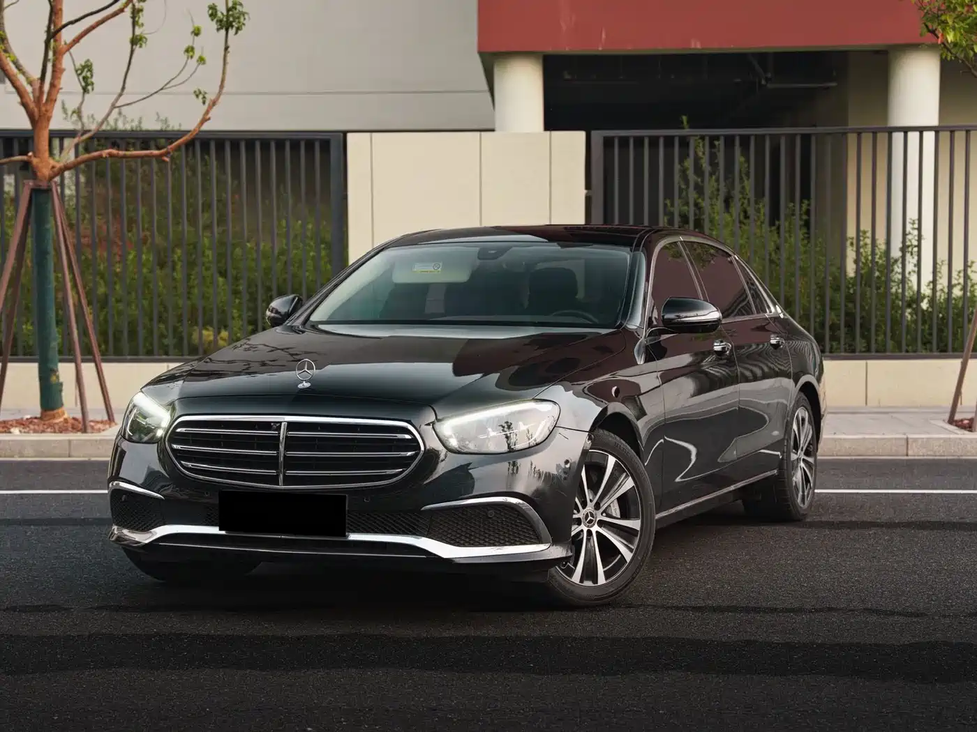 Mercedes-Benz E-Class New Energy 2022 E 350 e L Plug-in Hybrid Sedan