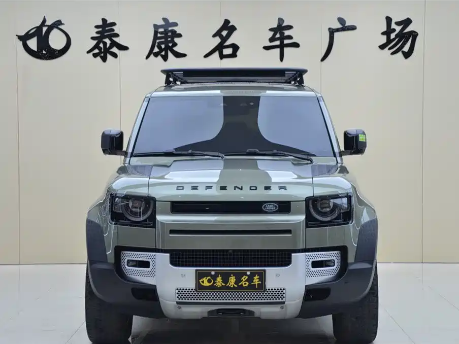 Land Rover Defender 2021 110 P400 Dark Special Edition фото 2