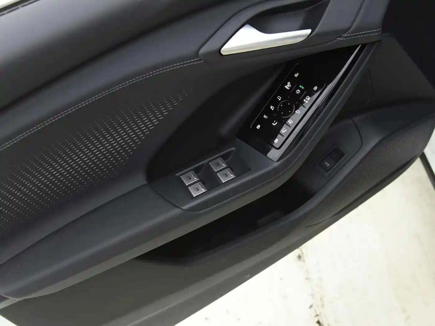 Audi Q6L e-tron 2025 2025 Model Pioneer Edition