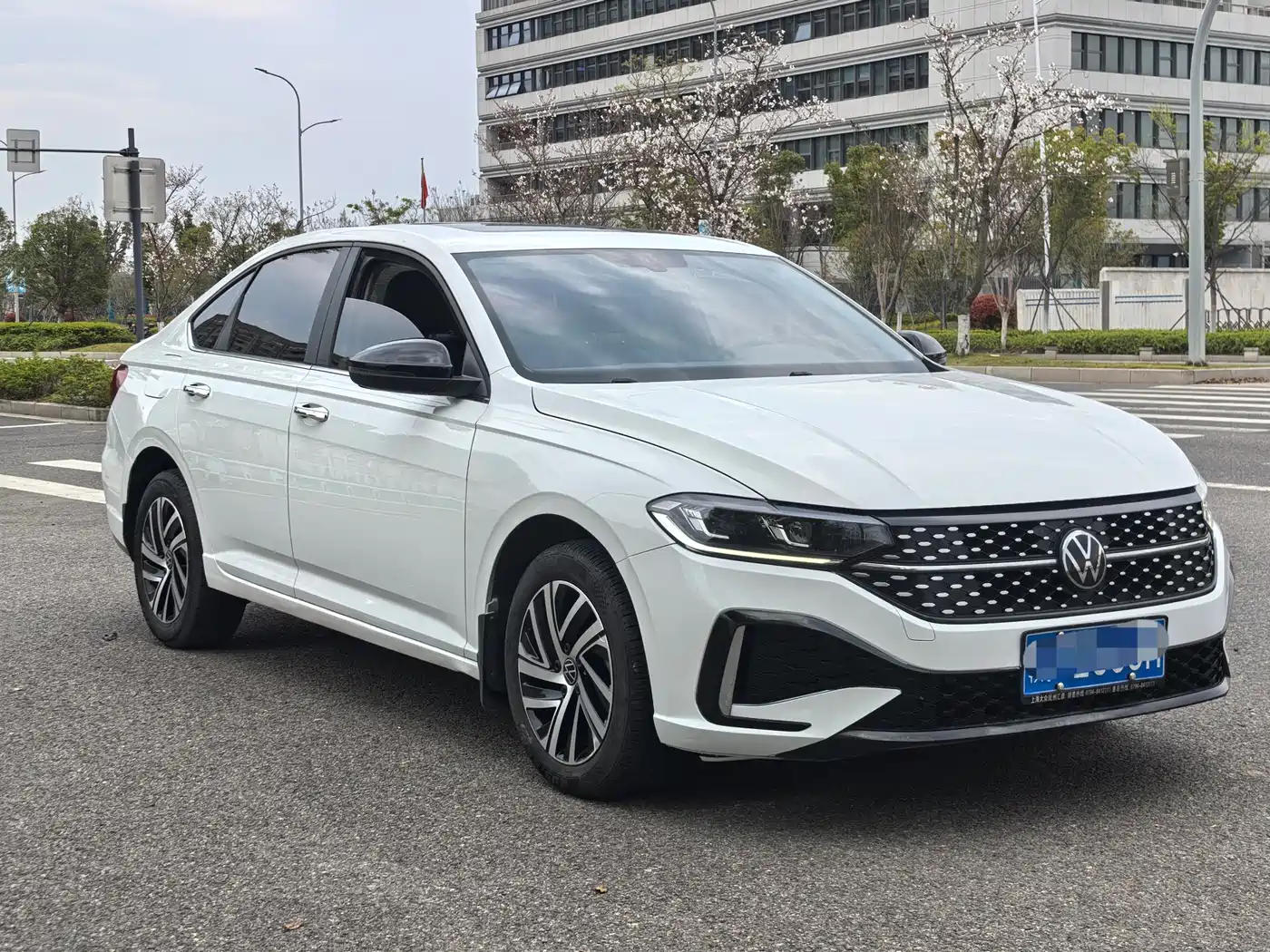 Volkswagen Lavida 2023 280TSI DSG Comfort Edition фото 3