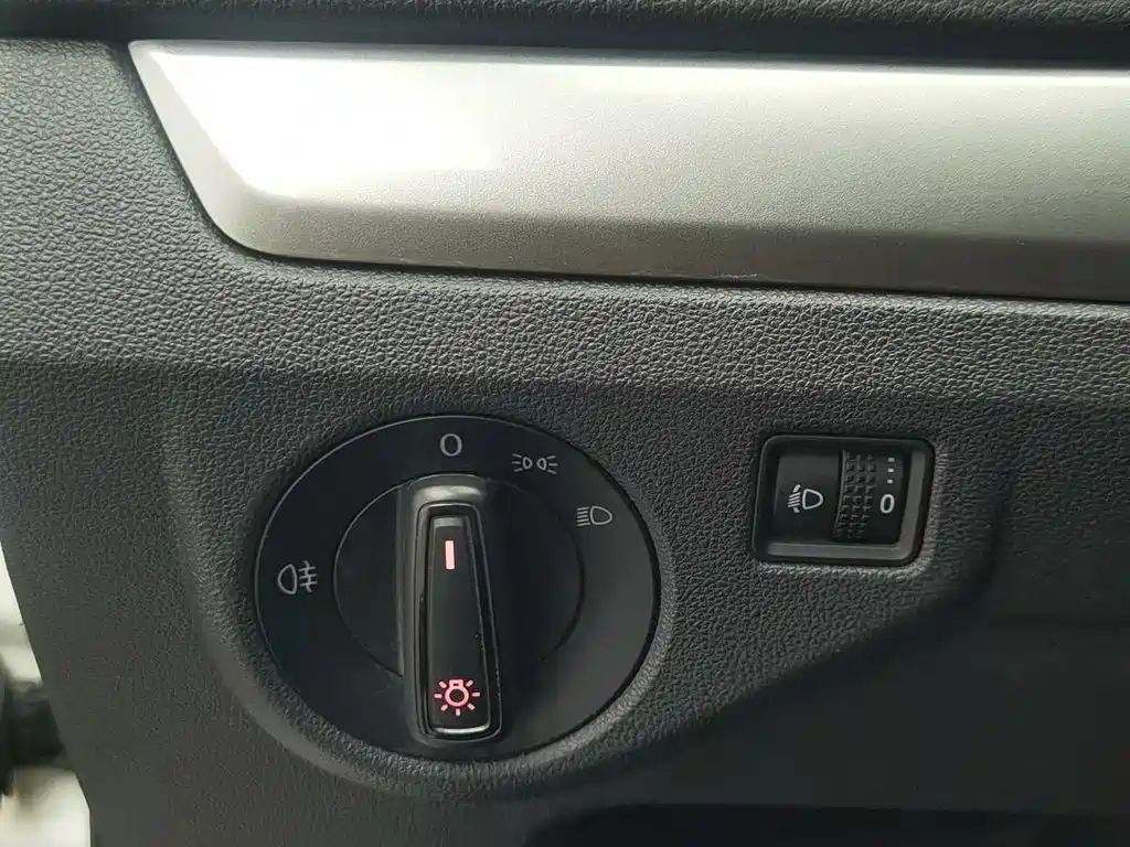 صورة 21 - Volkswagen Lavida