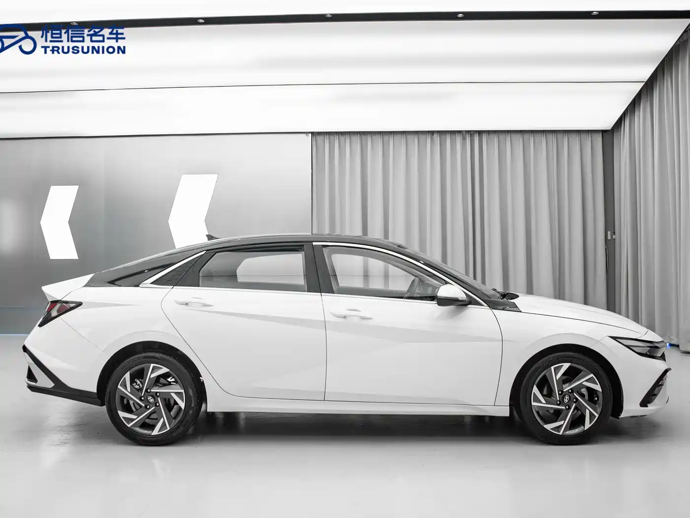 Hyundai Elantra 2023 1.5L CVT GLX Elite Edition фото 7