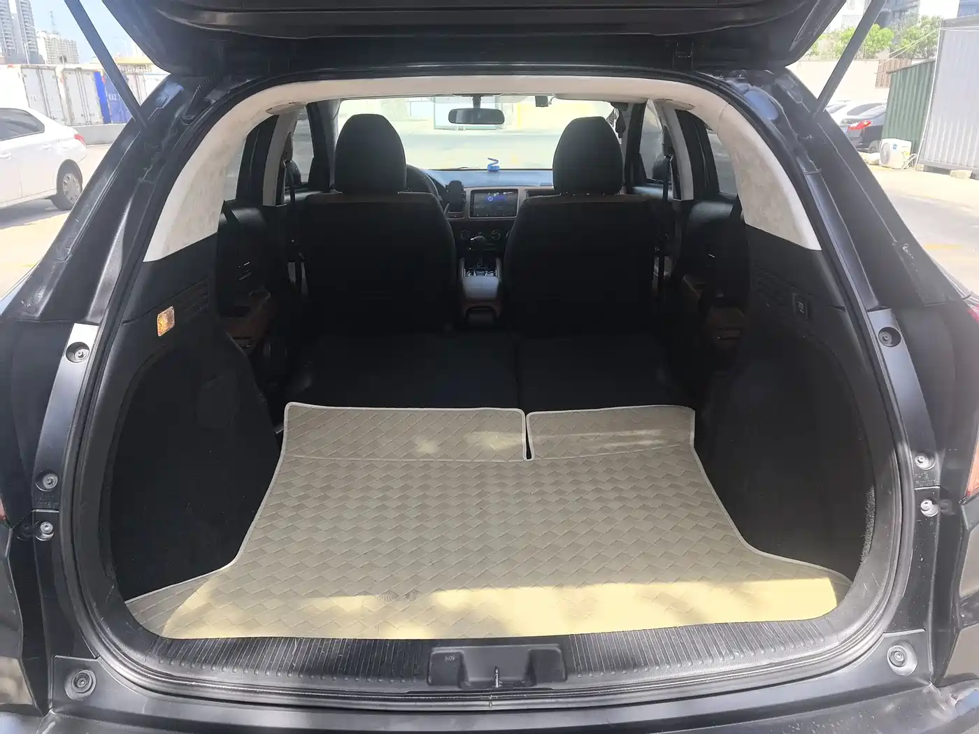 Honda Vezel 2016 2016 1.8L CVT 2WD Pioneer