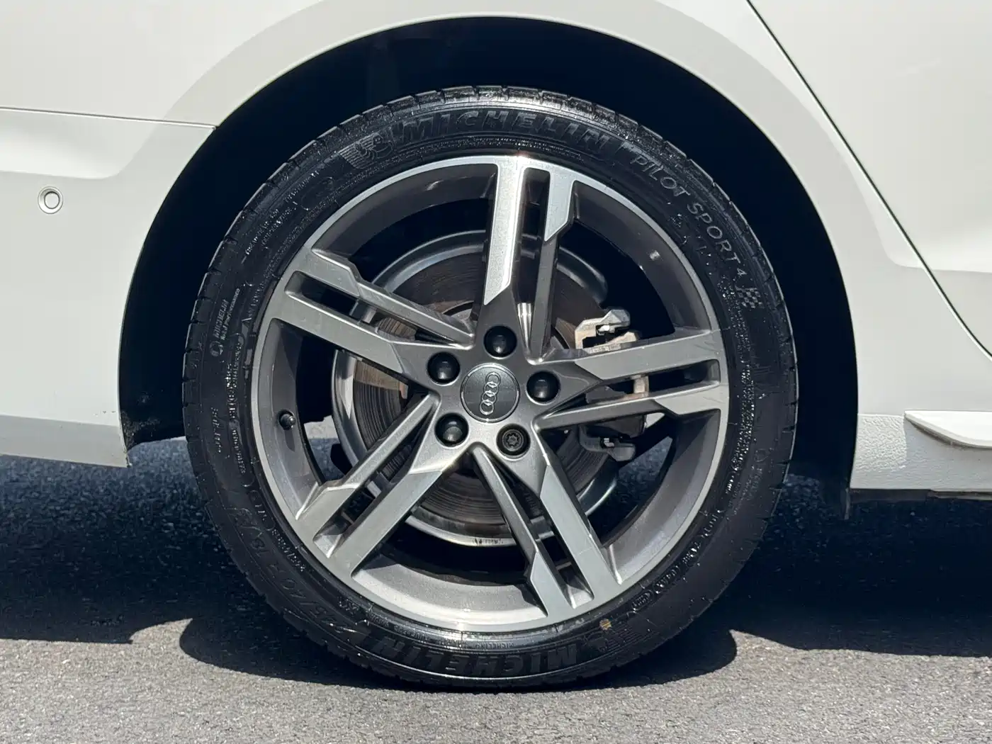 Audi A4L 2020 40 TFSI Luxury Dynamic фото 5
