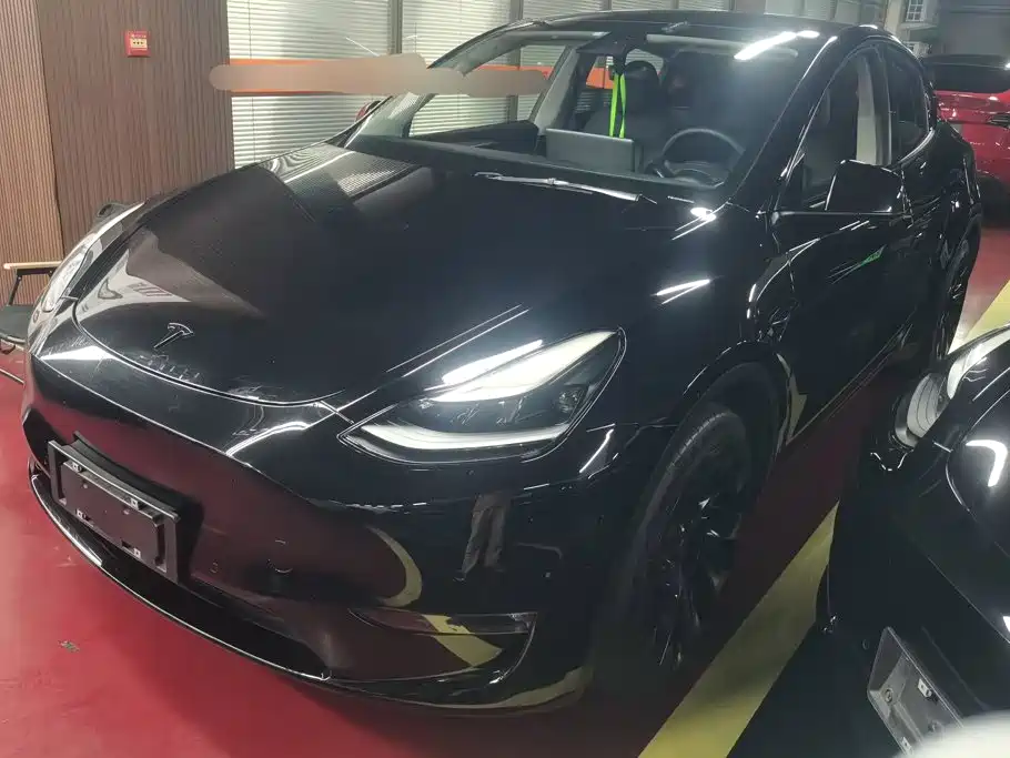 Tesla Model Y 2021