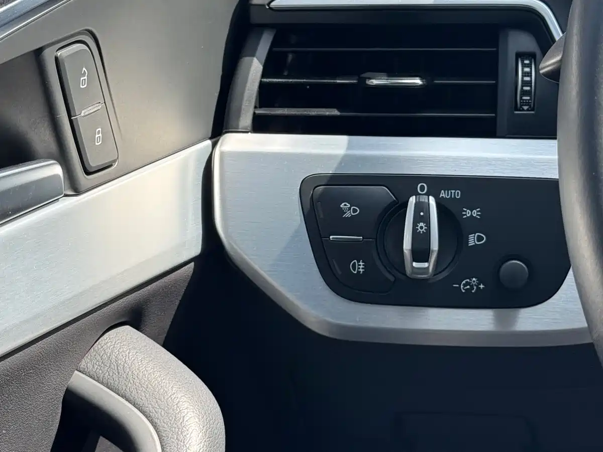 Audi A4L 2020 40 TFSI Luxury Dynamic фото 19