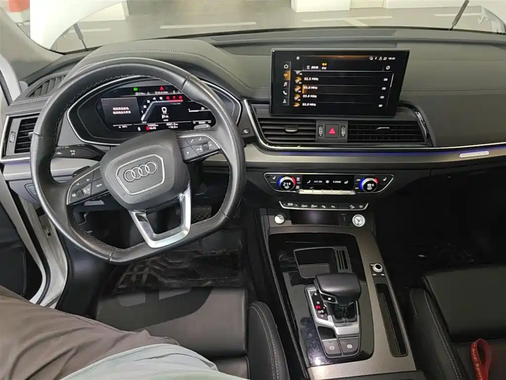 Audi Q5L 2022 40T Luxury Dynamic фото 16