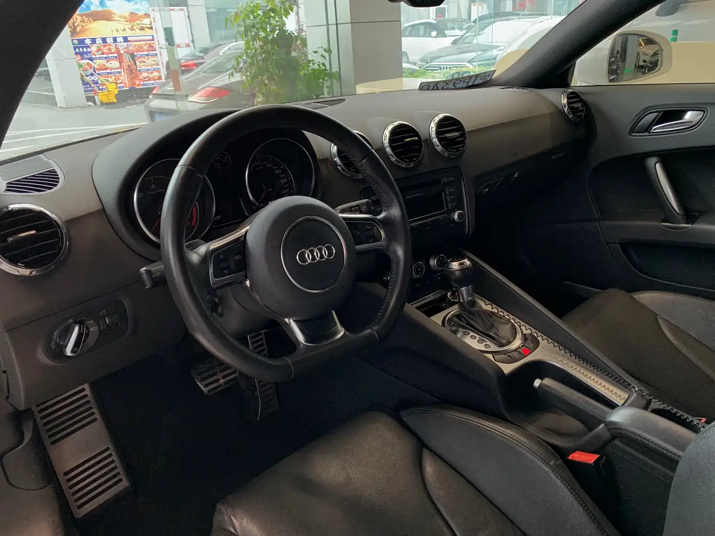 Audi TT 2011 TT Coupe 2.0TFSI quattro фото 18