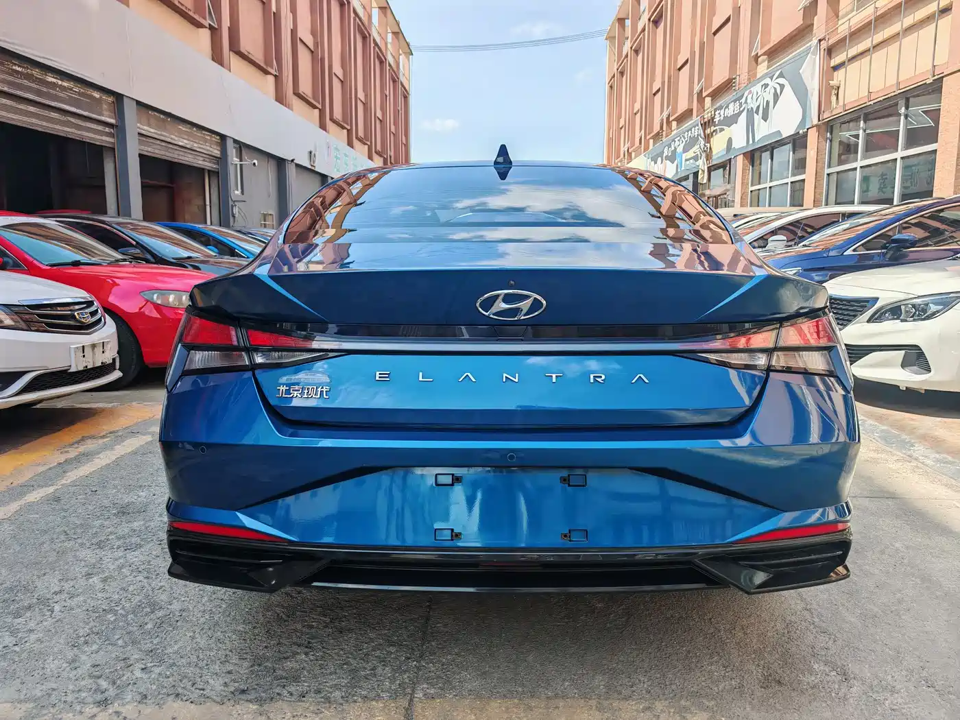 Hyundai Elantra 2022 1.5L CVT GLX Elite Edition фото 15