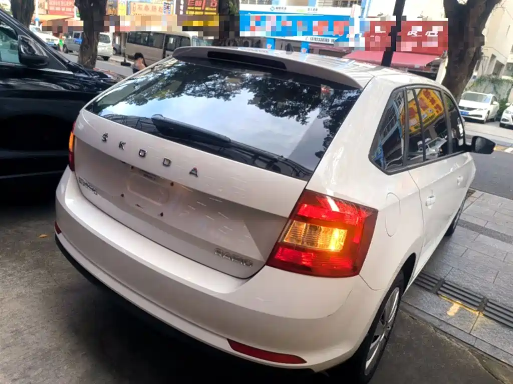 Škoda Skoda Rapid Spaceback 2019 Facelift 1.5L Automatic Standard Version China V фото 7