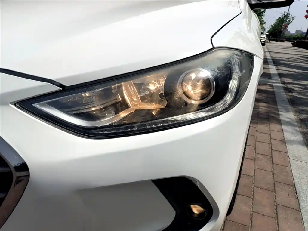 Hyundai Elantra 2018 1.6L Automatic 15th Anniversary Special Edition фото 24