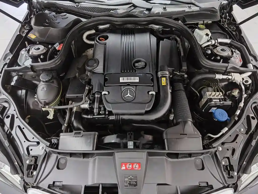 صورة 6 - Mercedes-Benz E-Class