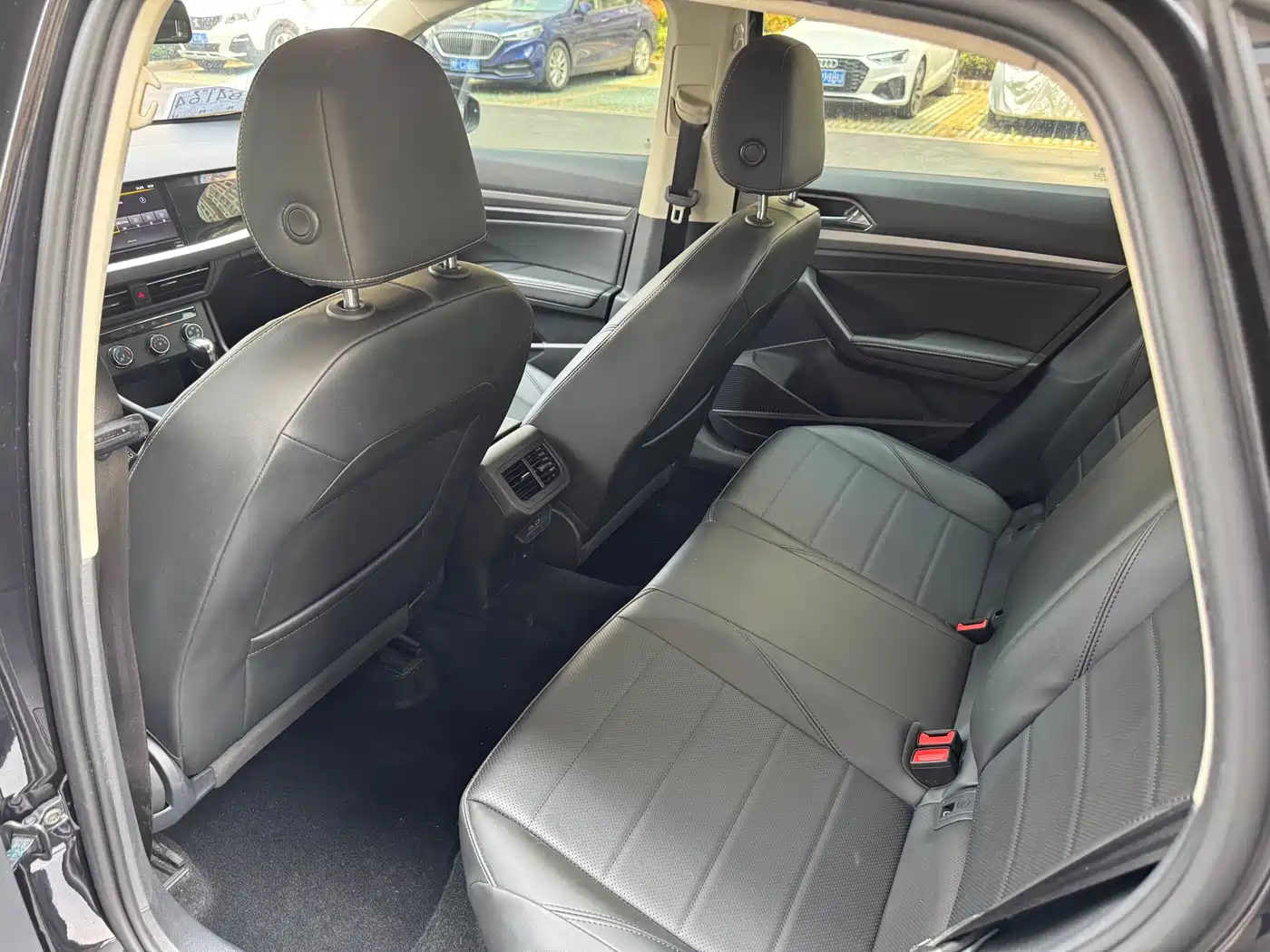 Volkswagen Lavida 2019 1.5L Automatic Comfort Edition China VI фото 5