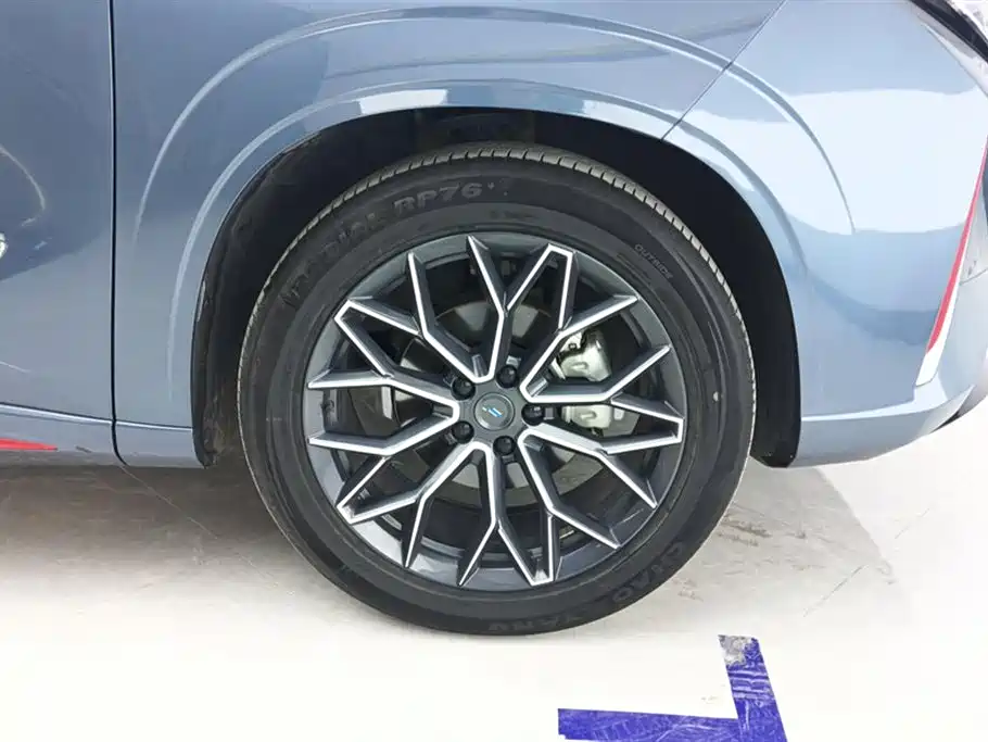 CHANGAN CHANGAN AUCHAN Z6