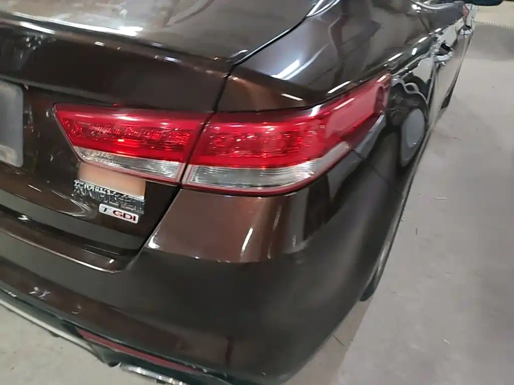 Photo 8 - Kia K5