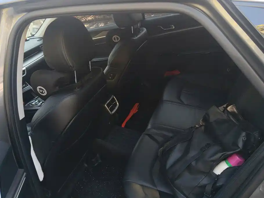 Photo 11 - Kia K5