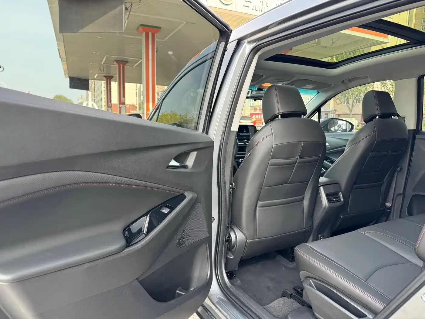 Chevrolet Volando 2018 Redline 530T Auto Premium Edition (5+2 seater) China V фото 7