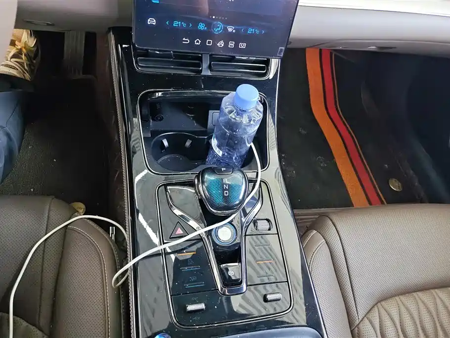 BYD Han 2023 DM-i Champion Edition 121KM Honor фото 16