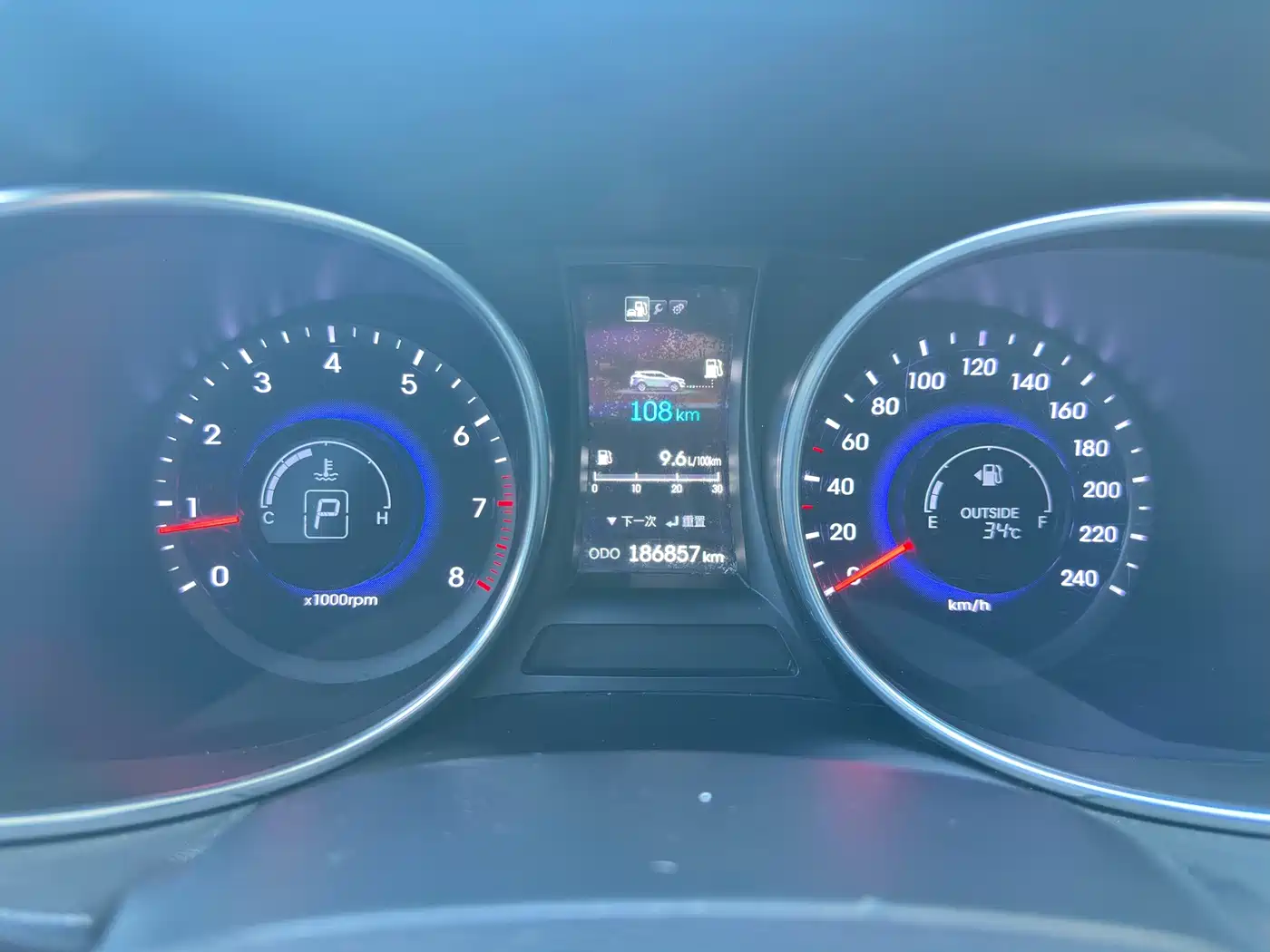 Hyundai Santa Fe 2013 2013 Model 2.4L Automatic 2WD Smart