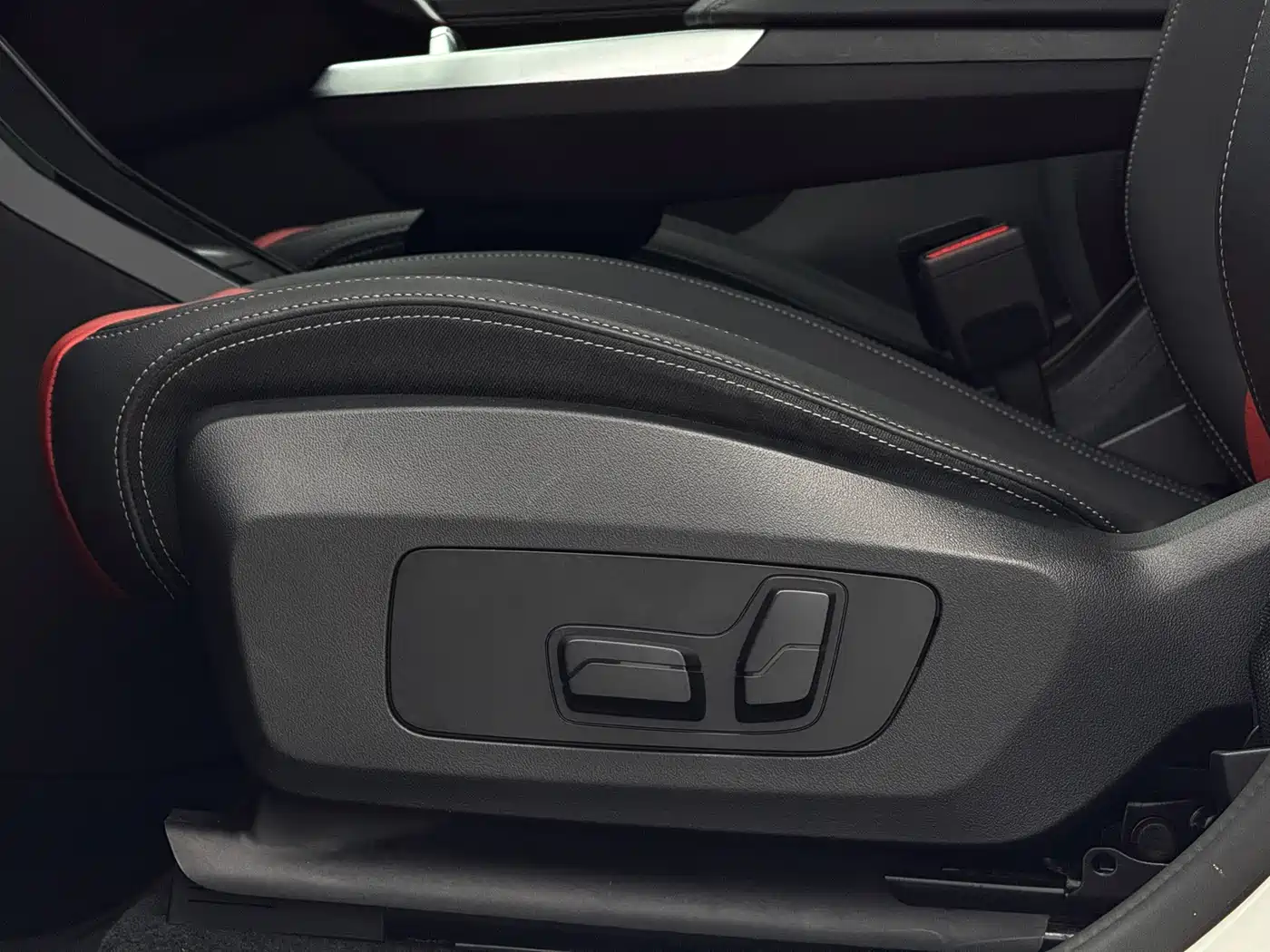 BMW X1 2023 sDrive20Li X Design Package фото 19