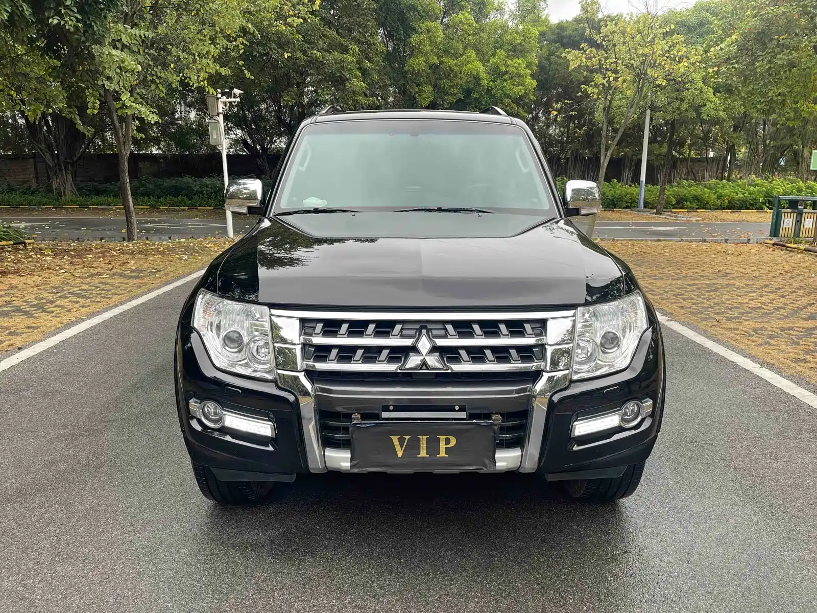 صورة 2 - Mitsubishi Pajero (Import)