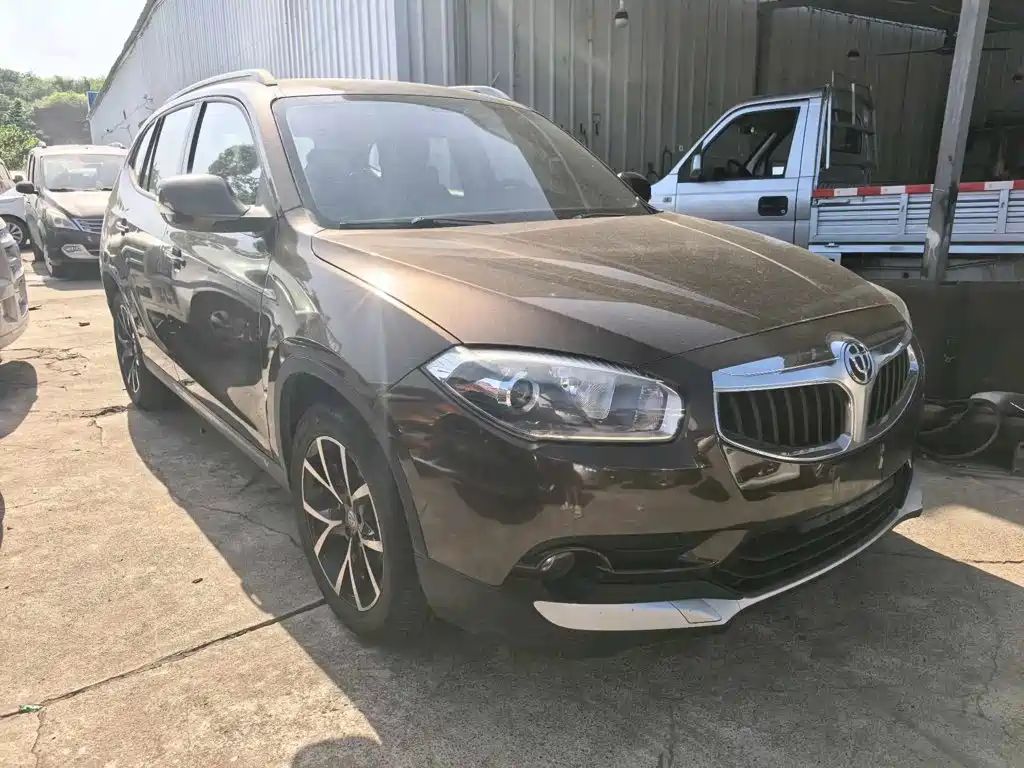 Zhonghua V5 2016 2016 1.5T Automatic 2WD Sport Edition
