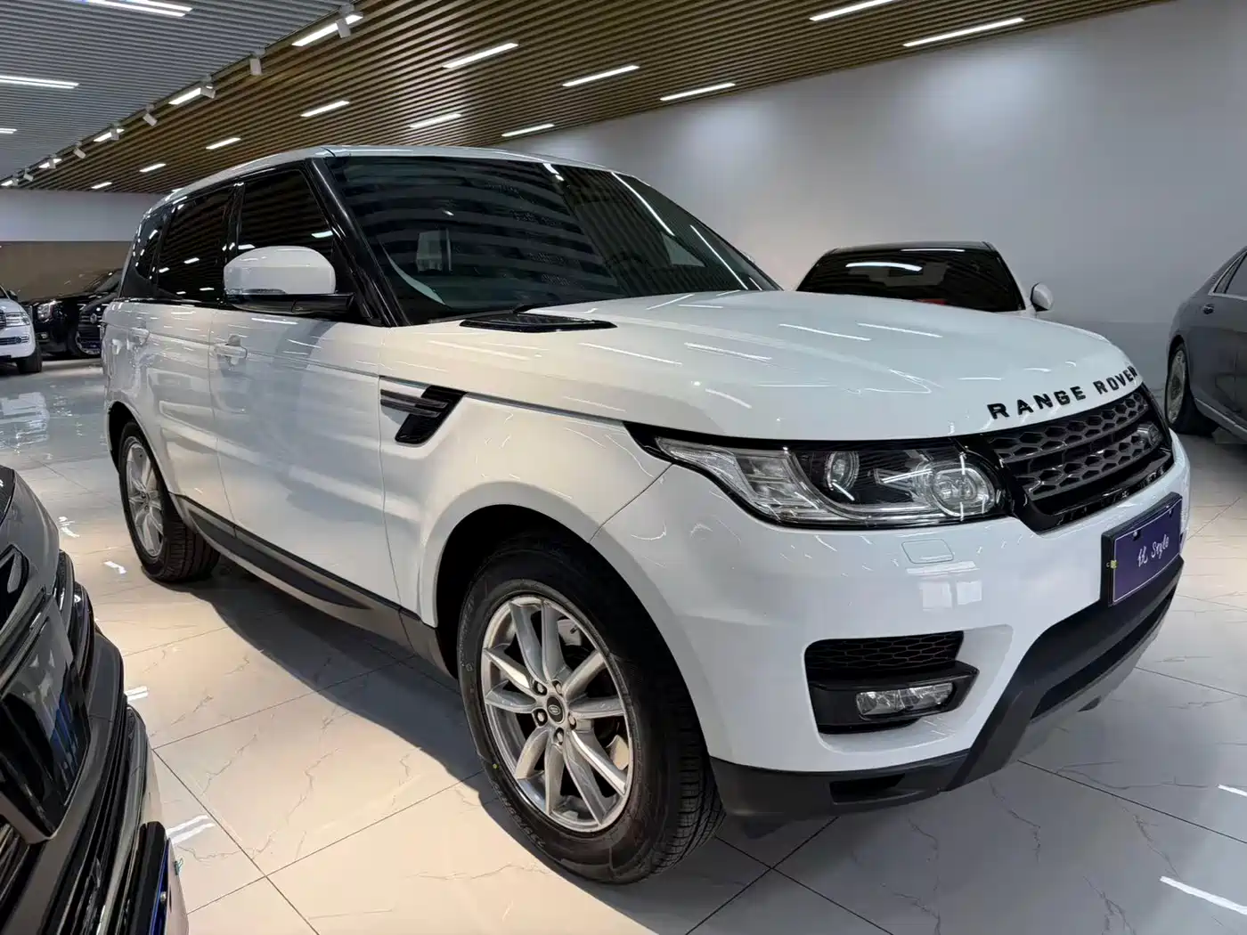 Land Rover Range Rover Sport 2016 Model 3.0 SC V6 HSE