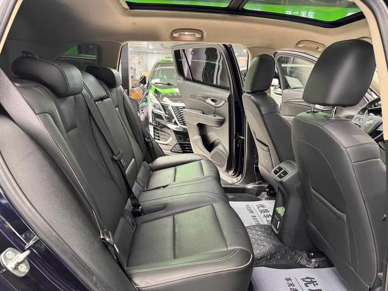 Photo 8 - Buick Envision Plus