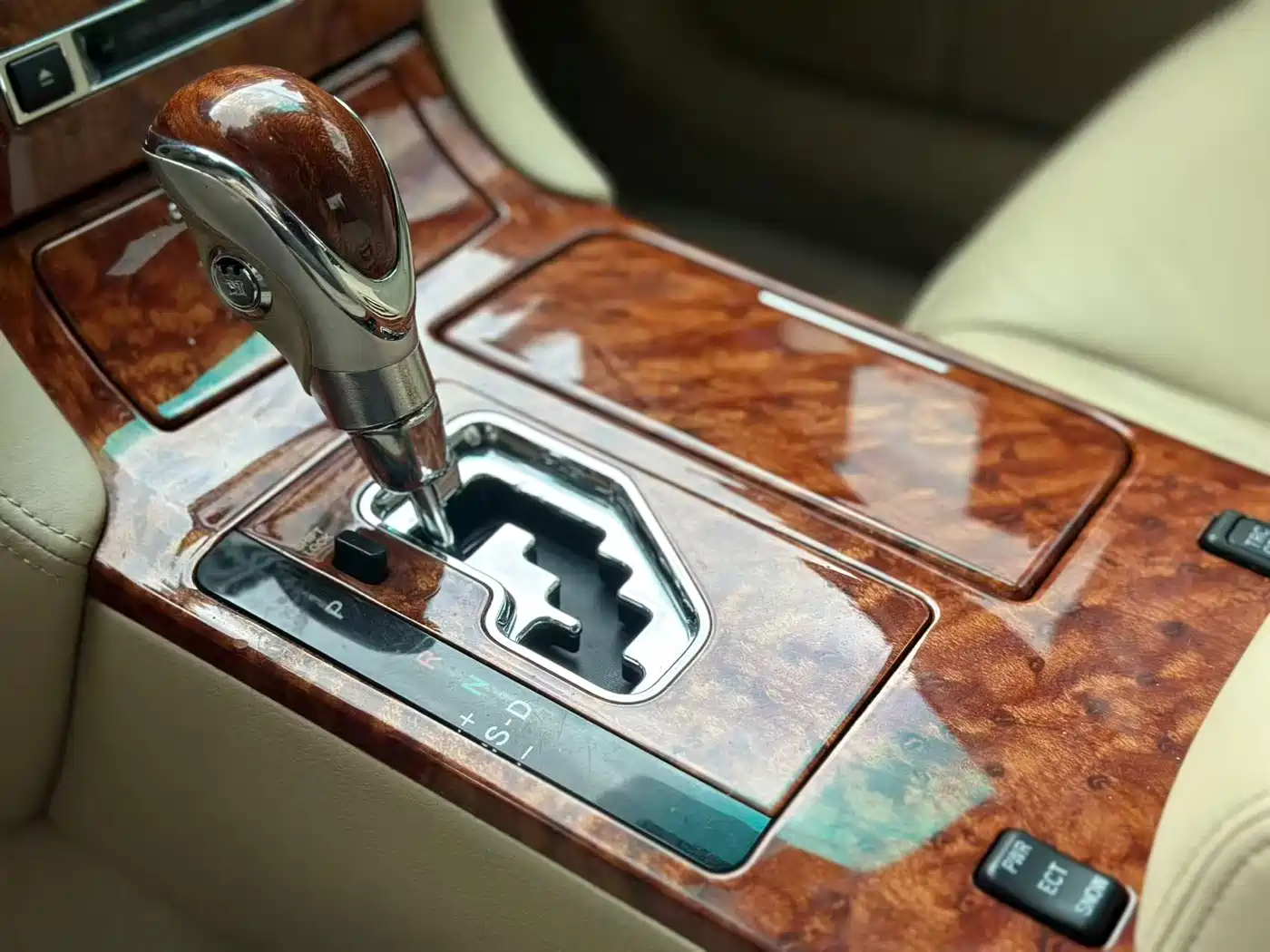 Toyota Crown 2006 2.5L Royal Leather Edition фото 18