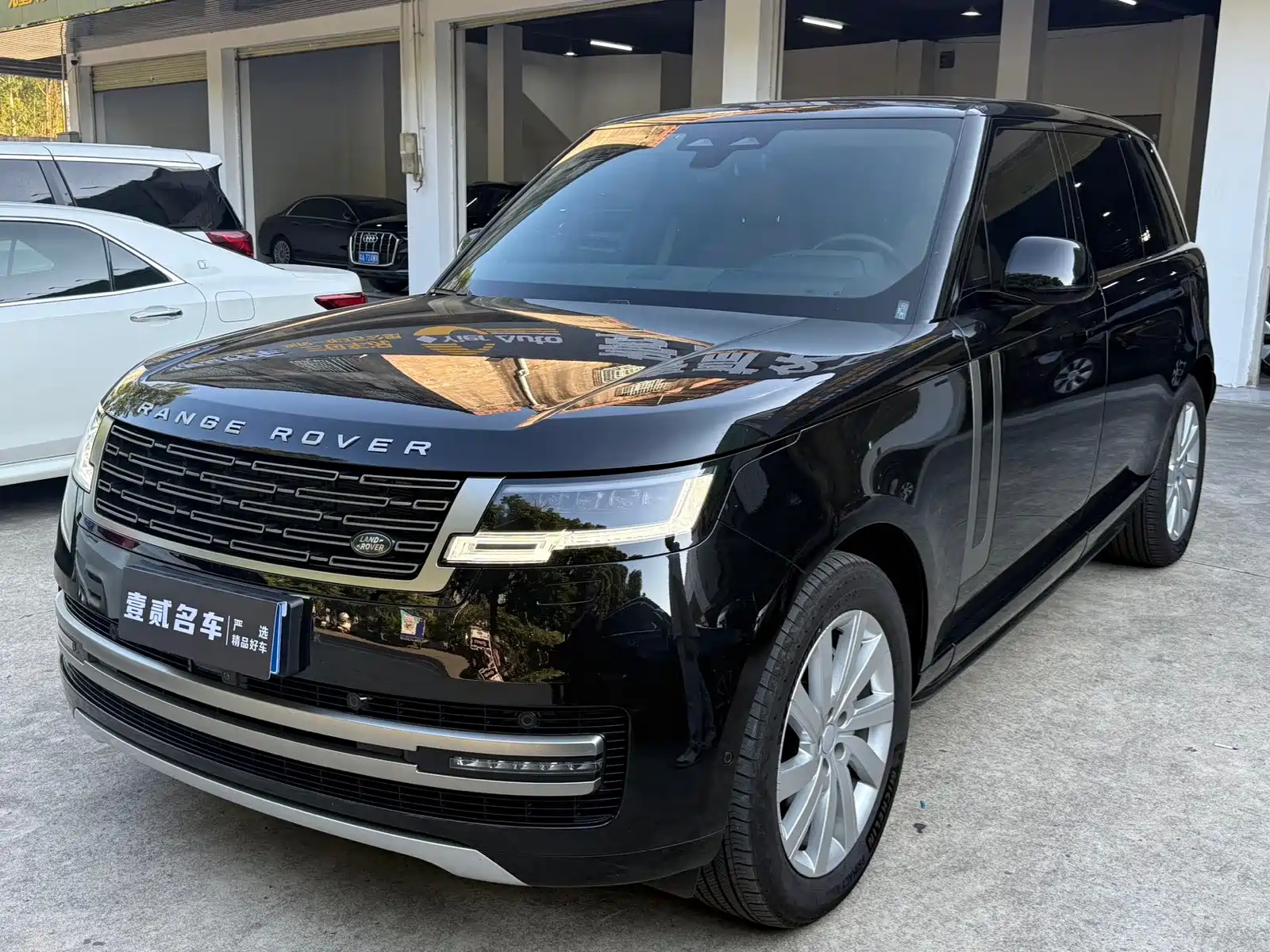 Фото 1 - Land Rover Range Rover